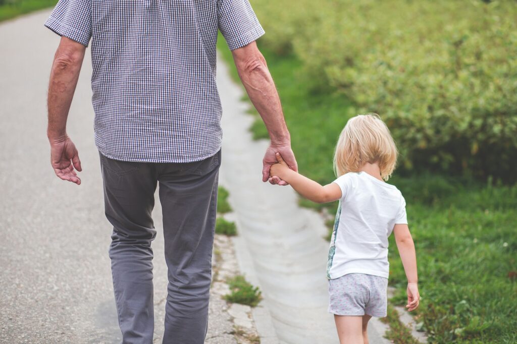 dad, daughter, holding hands Happy and Fulfilling Relationship