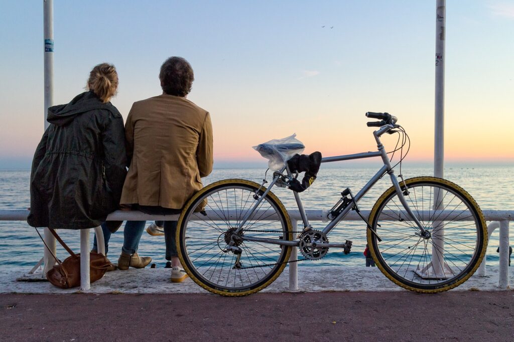 france, provence, bicycle-Healthy and Satisfying Relationship