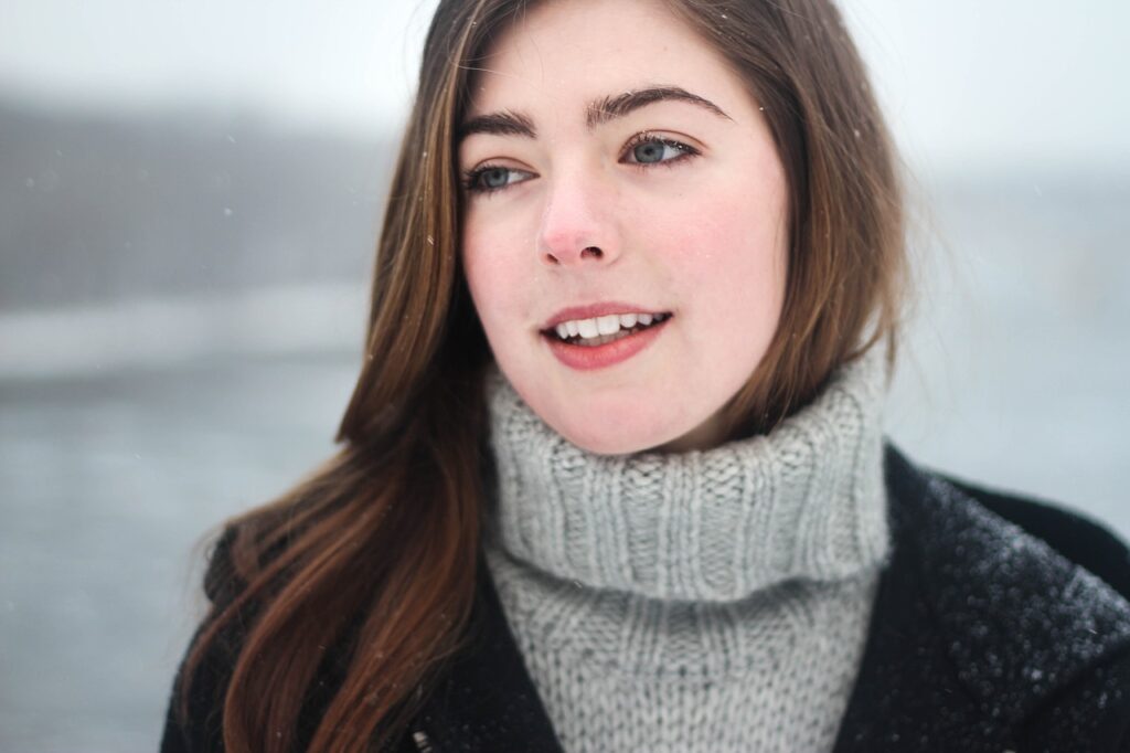 woman, snowing, portrait-Body Language Hack