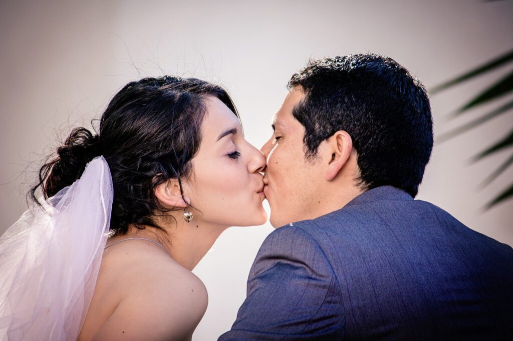 kissing, wedding couple, bride-Secrets Women Should Know