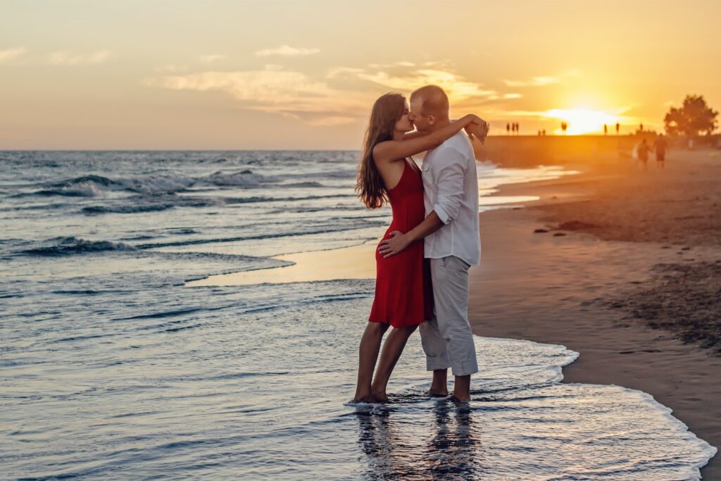 Couple Kissing on Beach during Golden Hour
Use Reverse Psychology and Make Him Desperately Chase You
