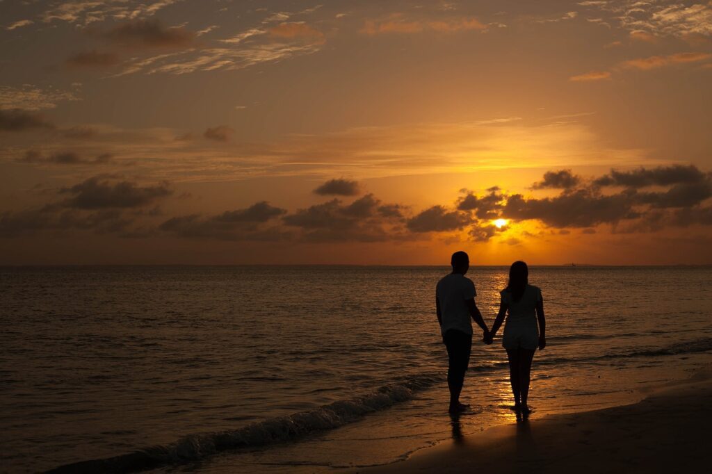 sunset, love, end of afternoon-Healthy and Satisfying Relationship